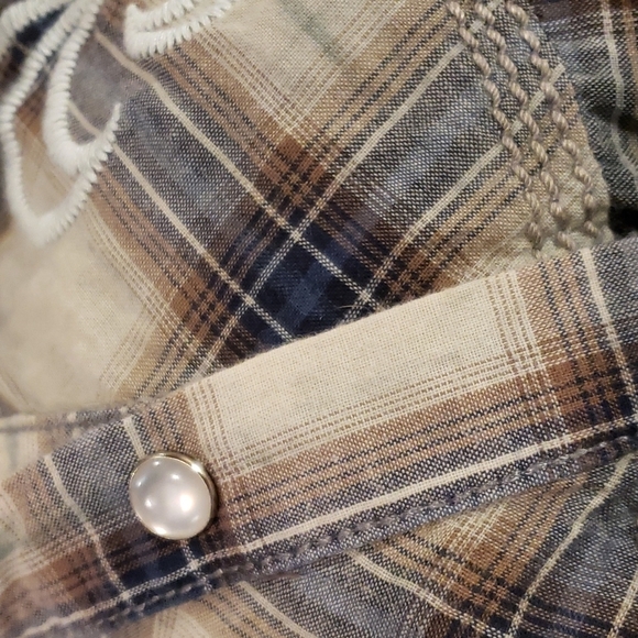 Roar angel wing embroidered  shirt tan grey plaid - Picture 7 of 7